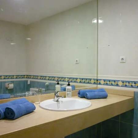 Apartamento Con Piscina 코라레호