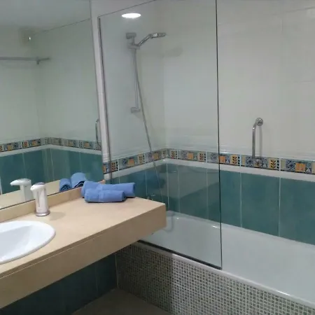 Apartamento Con Piscina * 코라레호