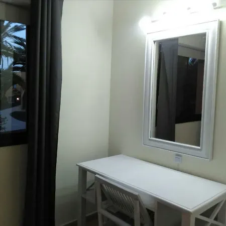 Apartamento Con Piscina 아파트 코라레호